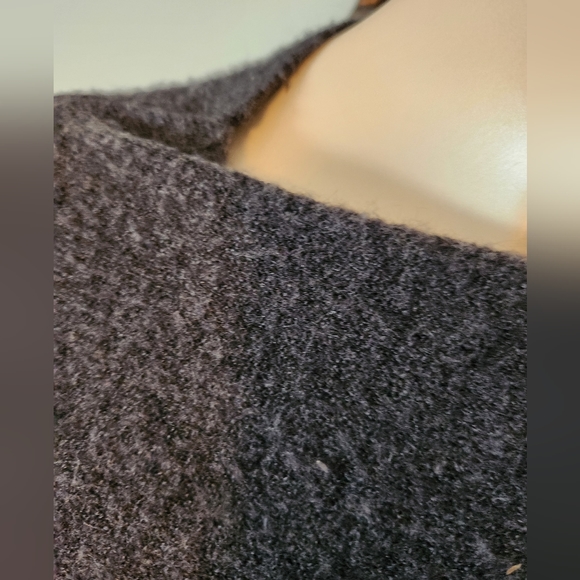 Soft stretchy sweater - Picture 3 of 6